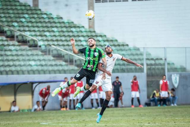 张镇麟21分赵继伟12+13辽宁胜新疆 阿不都17分