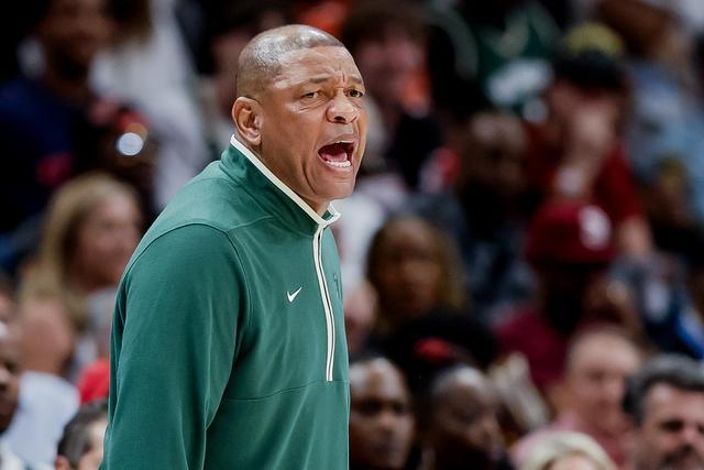 杜兰特30分詹姆斯14中3 湖人不敌太阳止三连胜