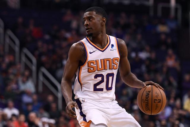 王哲林糟糕表现惹怒全国球迷 被骂上热搜第一